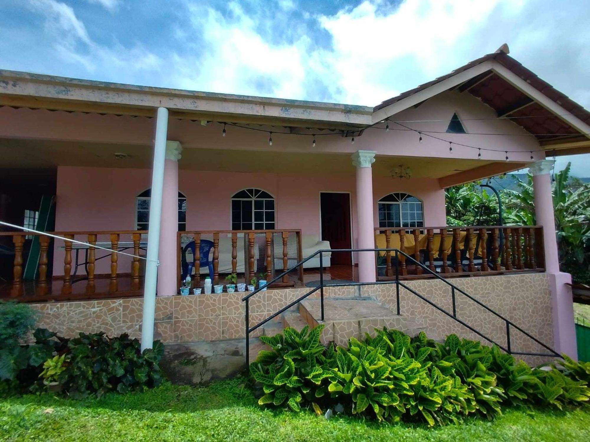 Agartha Mountain Retreat Hostel Букет Екстериор снимка