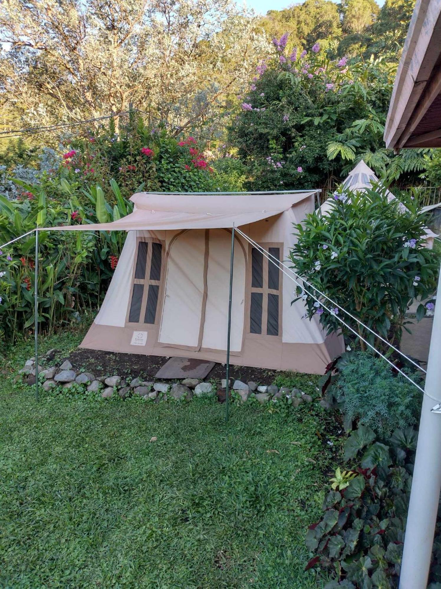 Agartha Mountain Retreat Hostel Букет Екстериор снимка