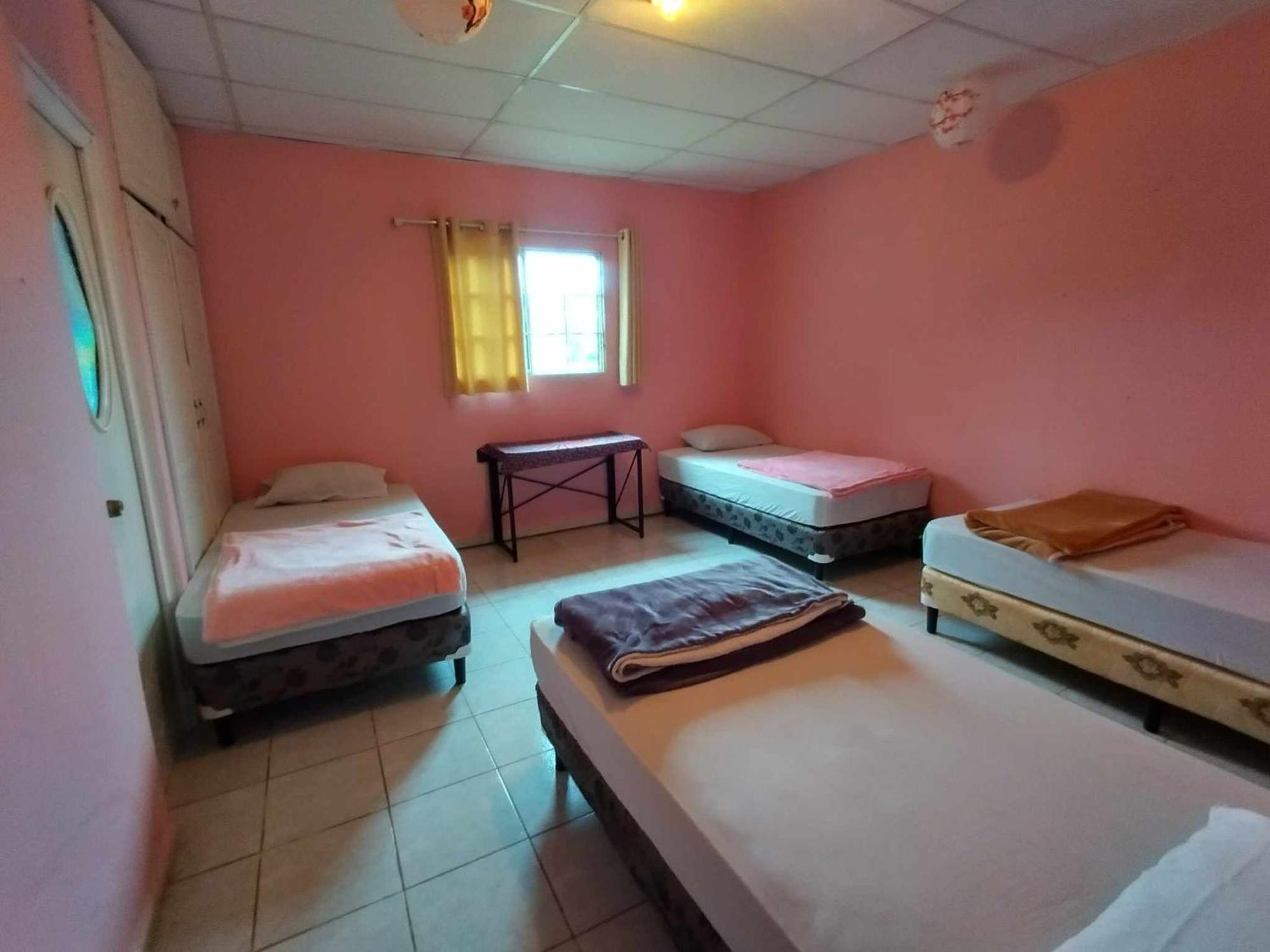 Agartha Mountain Retreat Hostel Букет Екстериор снимка